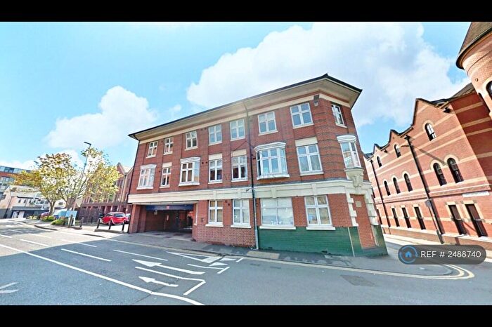 2 Bedroom Flat To Rent In Minster Court, Leicester, LE1