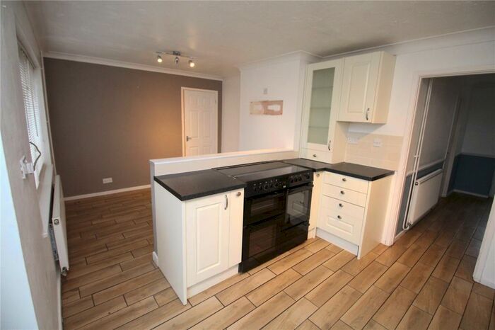 3 Bedroom House To Rent In Aviary Walk, Bedford, Bedfordshire, MK41