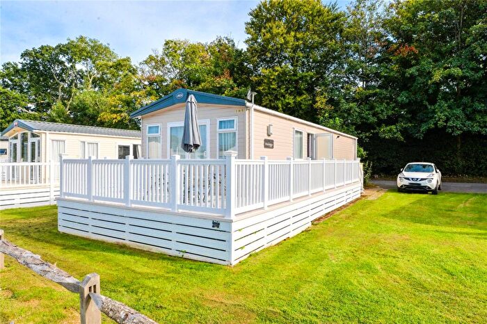 3 Bedroom Park Home For Sale In Sycamore, Hoburne Bashley Holiday Park, New Milton, Hampshire, BH25