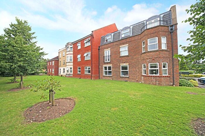 2 Bedroom Apartment To Rent In Clarence Road Windsor, SL4