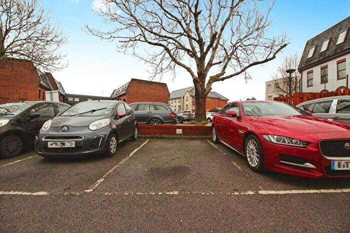 2 Bedroom Apartment To Rent In Little London Court, Swindon, SN1