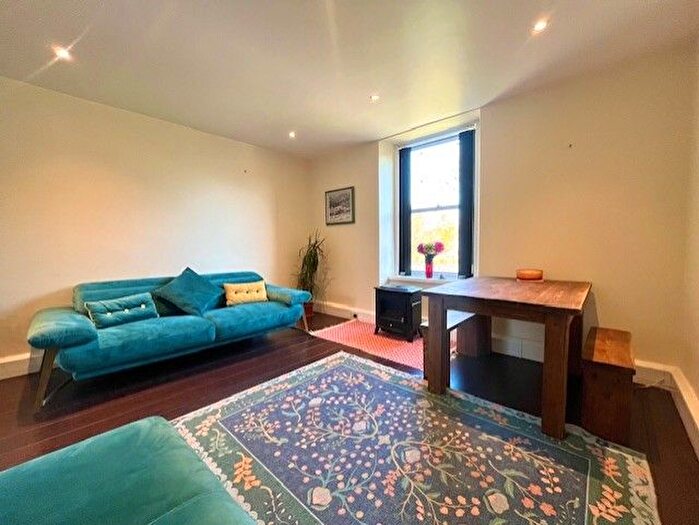 3 Bedroom Flat To Rent In Cottage Brae, City Centre, Aberdeen, AB10