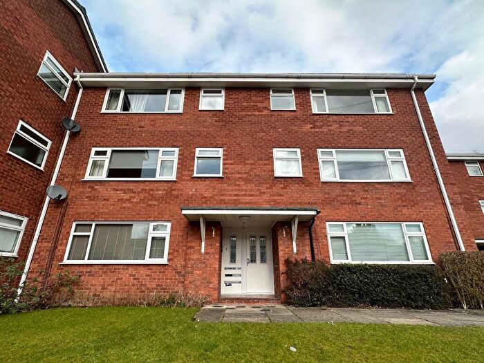 2 Bedroom Flat To Rent In Beech Farm Drive, Tytherington, Macclesfield, SK10