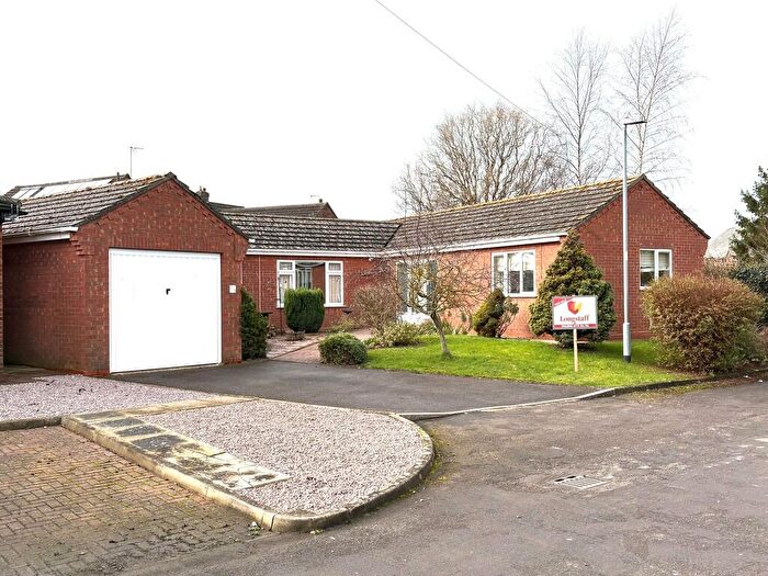 2 Bedroom Detached Bungalow For Sale In Glen Avenue, Pinchbeck, PE11