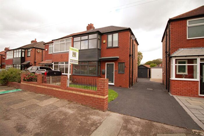 3 Bedroom Semi Detached House To Rent In Beverley Road, Stockport, SK2