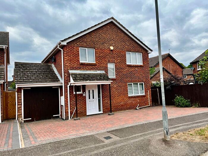 4 Bedroom Detached House For Sale In Milton Drive, Newport Pagnell, MK16