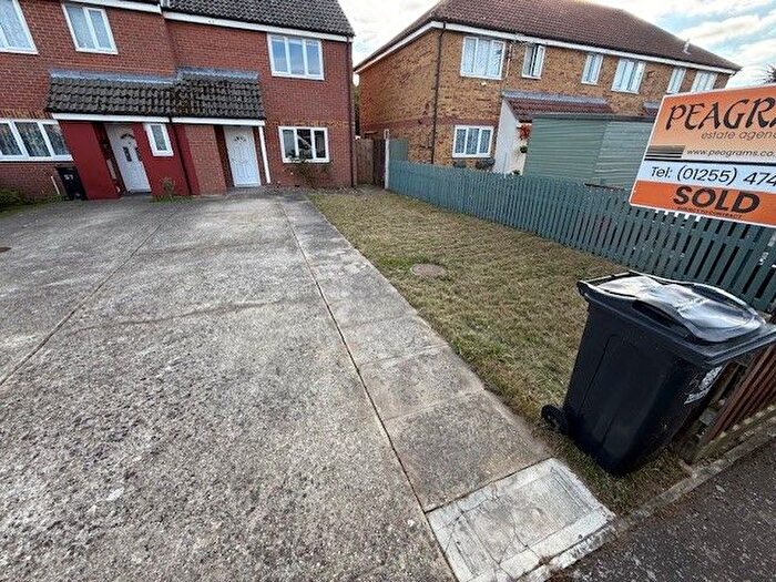 2 Bedroom End Of Terrace House To Rent In Totlands Drive, Clacton-On-Sea, CO15
