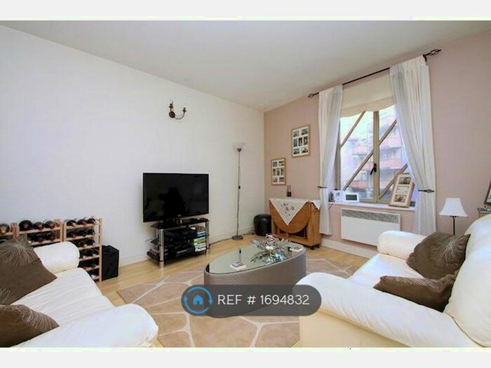 1 Bedroom Flat To Rent In The Circle, London, SE1