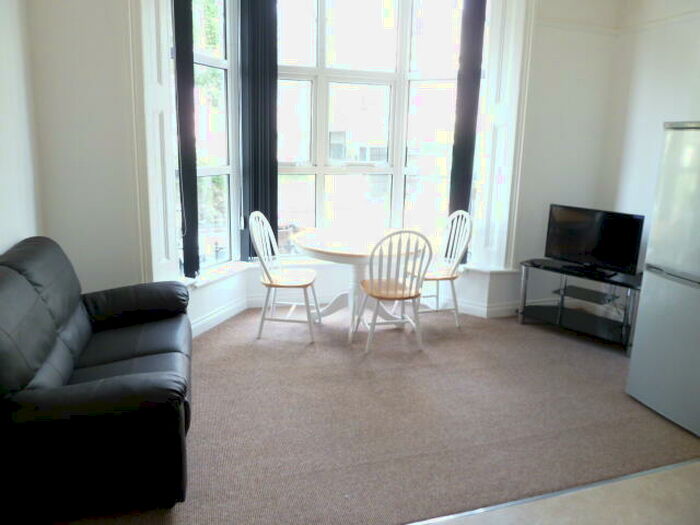 1 Bedroom Apartment To Rent In Napier Terrace, F1