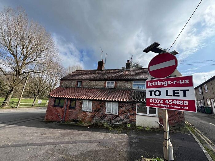 2 Bedroom Property To Rent In Fore Street, Warminster, Wiltshire, BA12