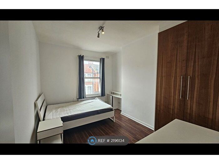 2 Bedroom Flat To Rent In Beaconsfield Road, London, NW10