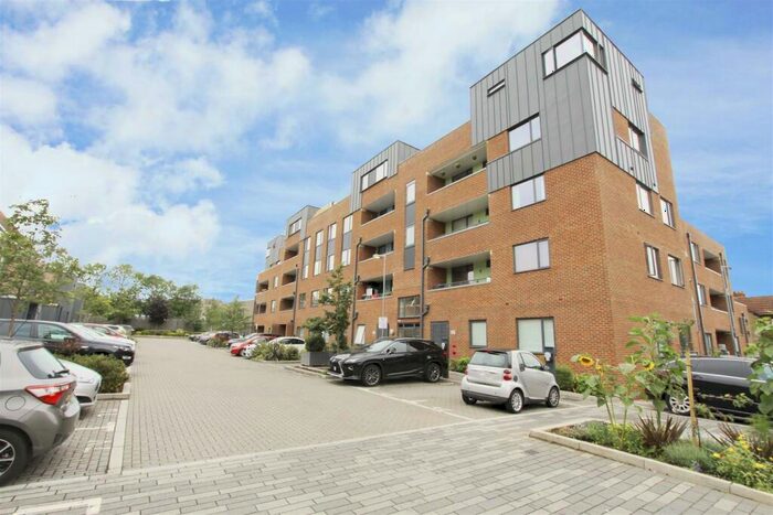 2 Bedroom Apartment To Rent In Appelbee Place, Artisan Place, Harrow, HA3