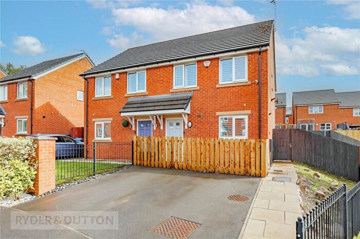 3 Bedroom Semi-Detached House For Sale In Northcote Avenue, Derker, Oldham, OL1