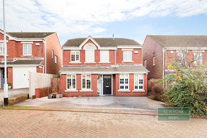 4 Bedroom Detached House For Sale In Castle Lodge Way, Rothwell, Leeds, LS26