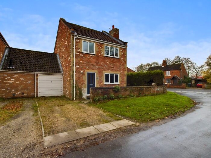 3 Bedroom Link Detached House For Sale In Back Lane, North Duffield, YO8