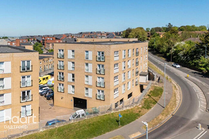 2 Bedroom Apartment To Rent In Temple Hill, Dartford, DA1