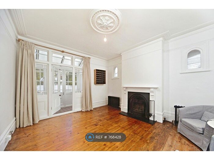 4 Bedroom Terraced House To Rent In Kingscourt Road, London, SW16