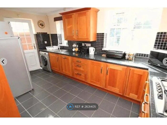 5 Bedroom Detached House To Rent In Oxford Road, Swindon, SN3