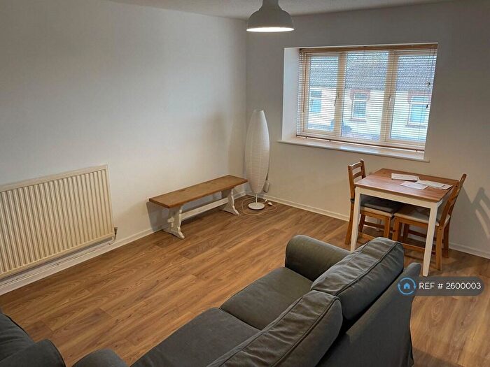 2 Bedroom Flat To Rent In St Peters Street, Cardiff, CF24