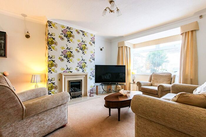 3 Bedroom Semi-Detached House To Rent In Whitecroft Road, West Moor, NE12