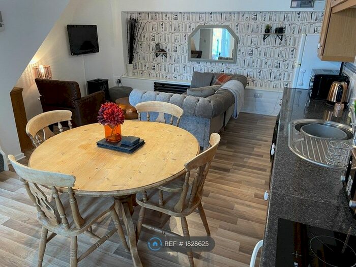 2 Bedroom Semi-Detached House To Rent In Bills Included, Burtle, Bridgwater, TA7