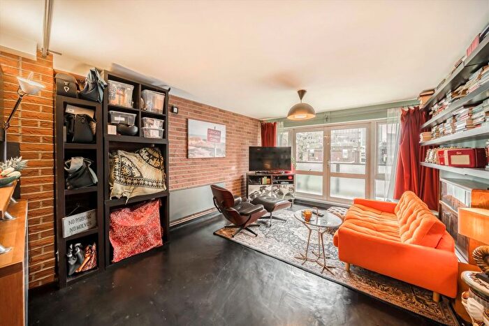 2 Bedroom Flat For Sale In Churchway, Bloomsbury, NW1