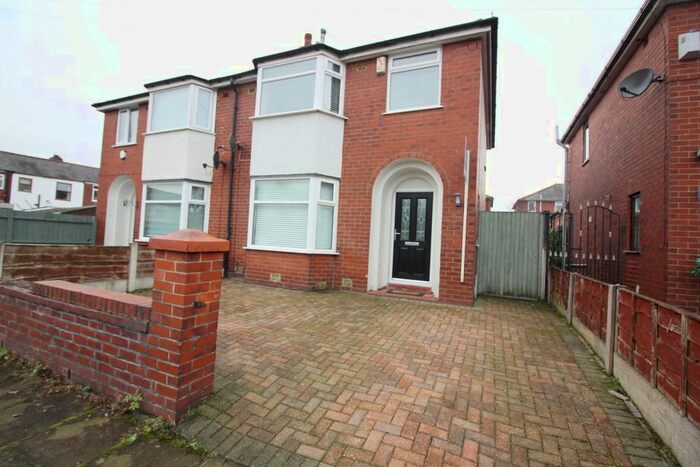 3 Bedroom Property To Rent In Dalton Street, Bury BL8