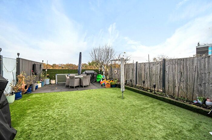 3 Bedroom Terraced House For Sale In Ludlow Road, Kidderminster, Worcestershire, DY10