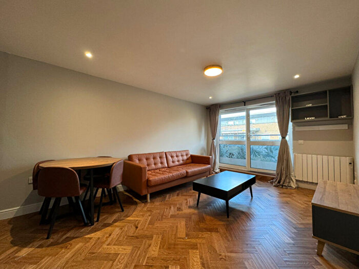 2 Bedroom Apartment To Rent In Cline Road, Bounds Green, North London, N11