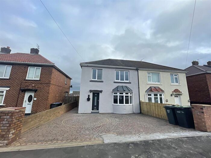3 Bedroom Semi Detached House For Sale In Pelaw Road, South Pelaw, Chester Le Street, DH2