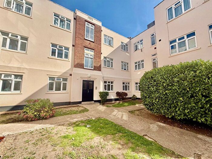 2 Bedroom Flat To Rent In Lower Addiscombe Road, East Croydon, London, CR0