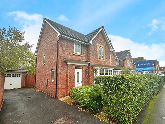 3 Bedroom Detached House For Sale In Nightingale Avenue, Warwick, Warwickshire, CV34