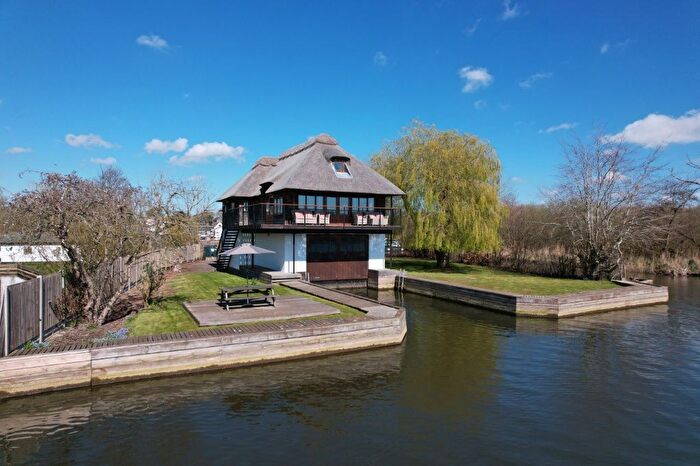 4 Bedroom Detached House For Sale In Ferry View Estate, Horning, NR12
