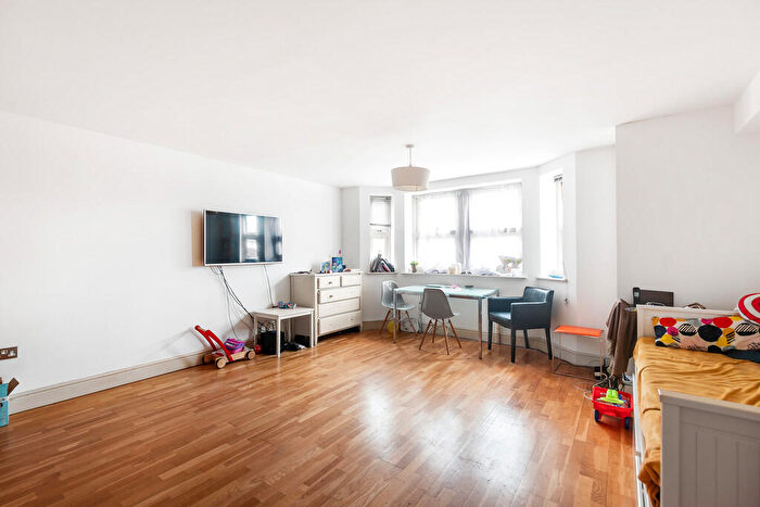 2 Bedroom Apartment To Rent In Church Road, Guildford, GU1