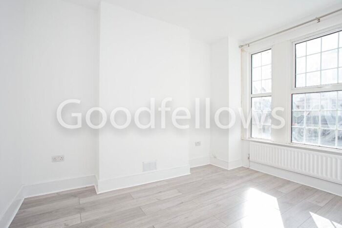 2 Bedroom Maisonette To Rent In Tynemouth Road, Mitcham, CR4
