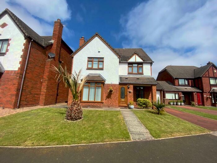 4 Bedroom House To Rent In The Stakes, Wirral, CH46