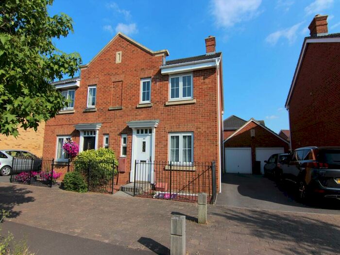 3 Bedroom House To Rent In Worle Moor Rd, Weston Village, Weston-super-Mare, BS24