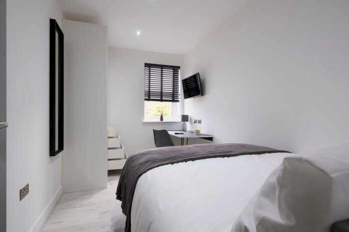 6 Bedroom House To Rent In Avondale Street, Lincoln, LN2