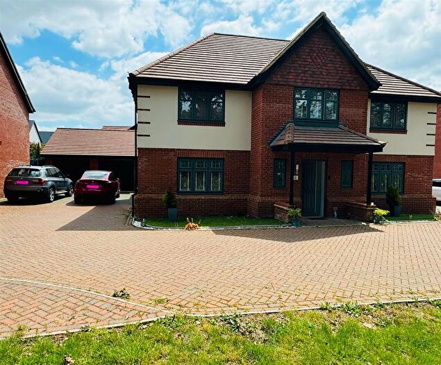 5 Bedroom Property To Rent In Brecknock Chase, Whitehouse, Milton Keynes, MK8