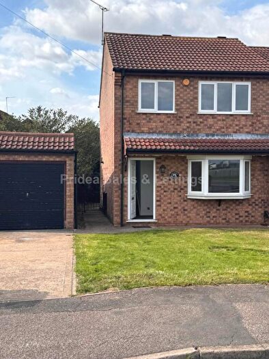 3 Bedroom Semi-Detached House To Rent In Breedon Drive, Lincoln, LN1