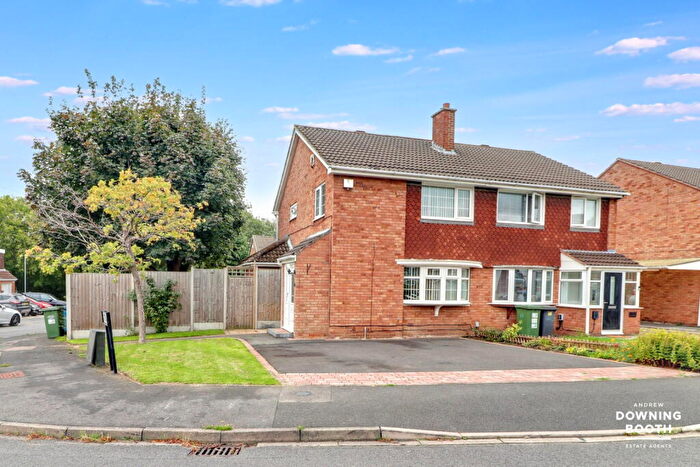 3 Bedroom Semi-Detached House For Sale In Castlehall, Tamworth - Corner Plot, B77