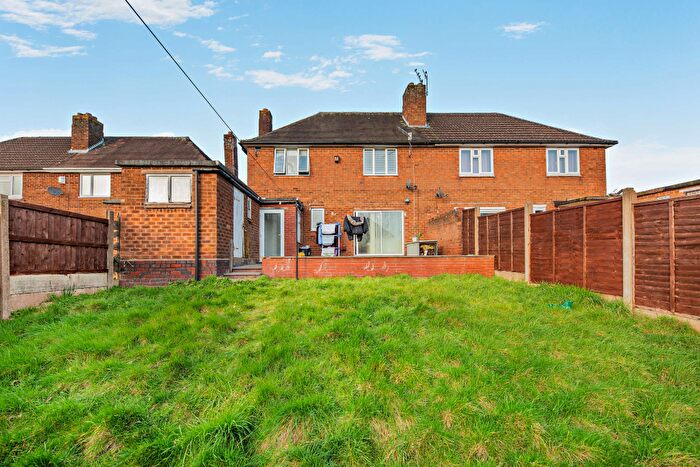 3 Bedroom Semi-Detached House For Sale In Harvest Road, Rowley Regis, B65