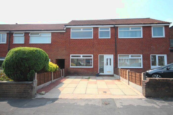 2 Bedroom Mews House To Rent In Lower House Walk, Bromley Cross, Bolton, Greater Manchester, BL7