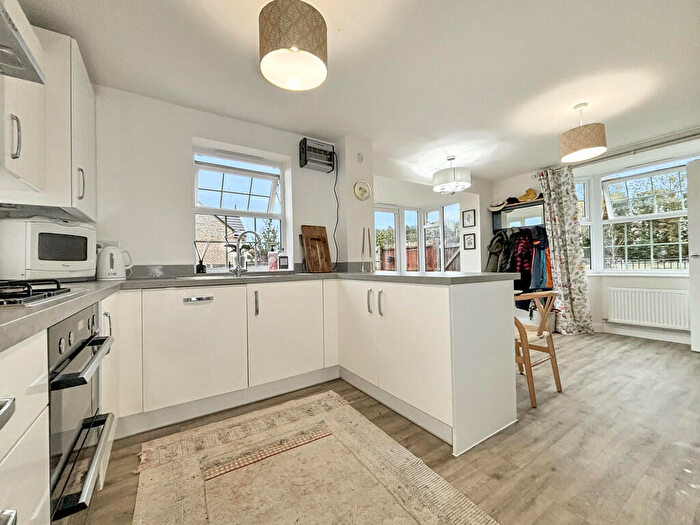 4 Bedroom Detached House For Sale In Great Hall Drive, Bury St. Edmunds, IP32