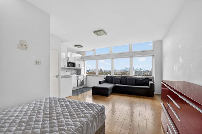 Studio To Rent In Newington Causeway, London, London, London, SE1