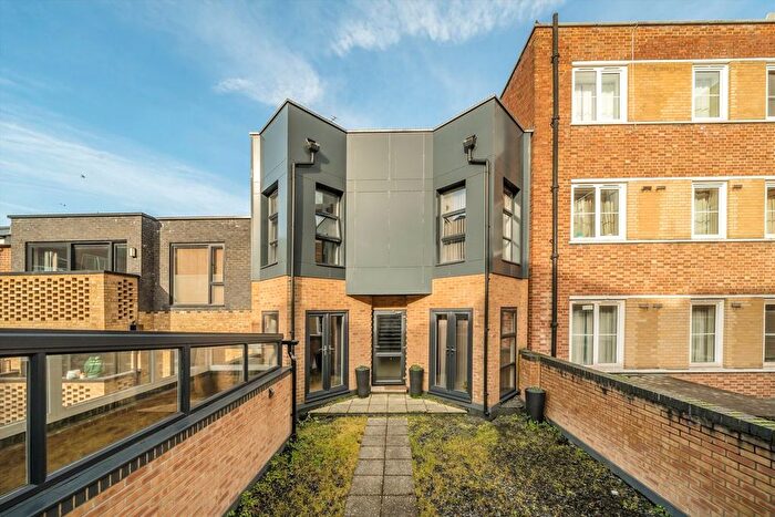 1 Bedroom Flat To Rent In Uxbridge Road, London, W13