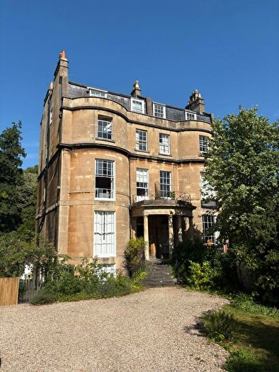 2 Bedroom Flat To Rent In Cavendish Road, Bath, Somerset, BA1