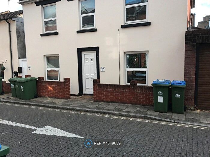 4 Bedroom Flat To Rent In Lyon St, Southampton, SO14