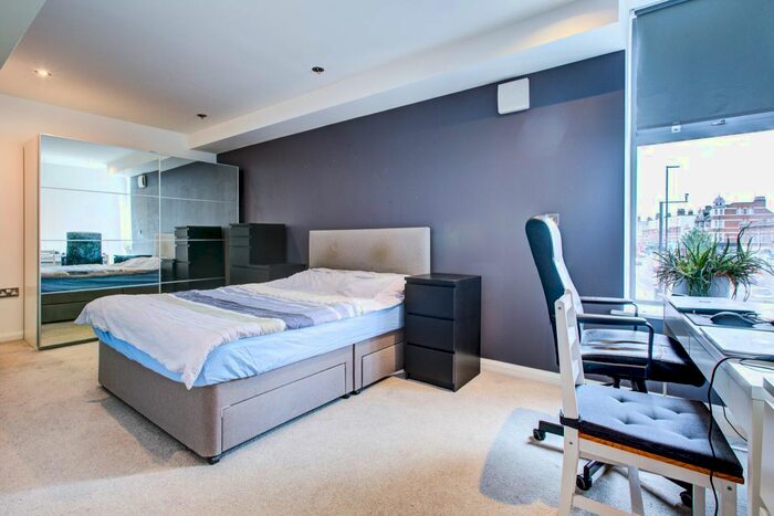 1 Bedroom Flat To Rent In Streatham High Road, London, SW16