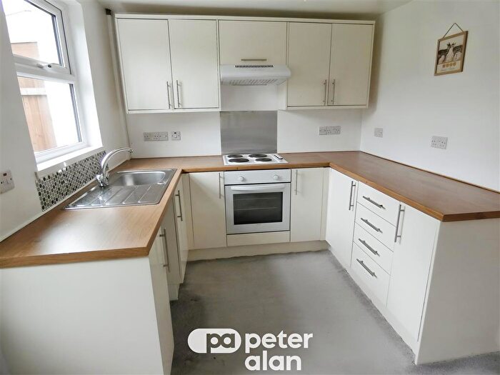 2 Bedroom End Of Terrace House To Rent In Wellington Street, Robertstown, Aberdare, CF44